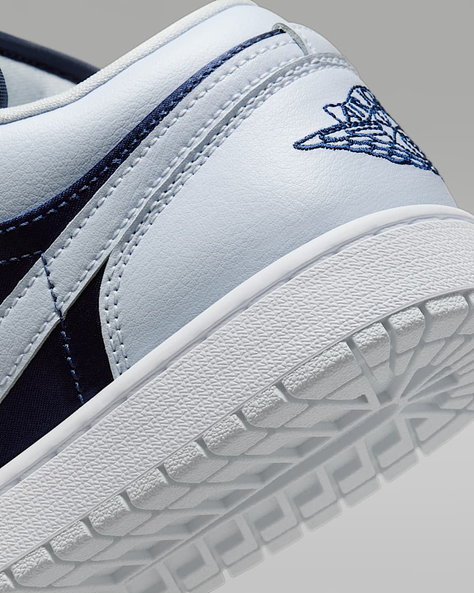 Air Jordan 1 Low SE Women s Shoes. Nike